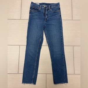 Women’s Gap Cigarette High Rise Dark Jeans. Size 26/2